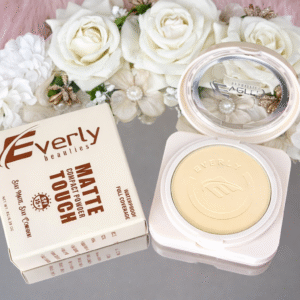 Everly Beauties Matte Touch Compact Powder can be used in several ways to achieve different finishes and coverage levels